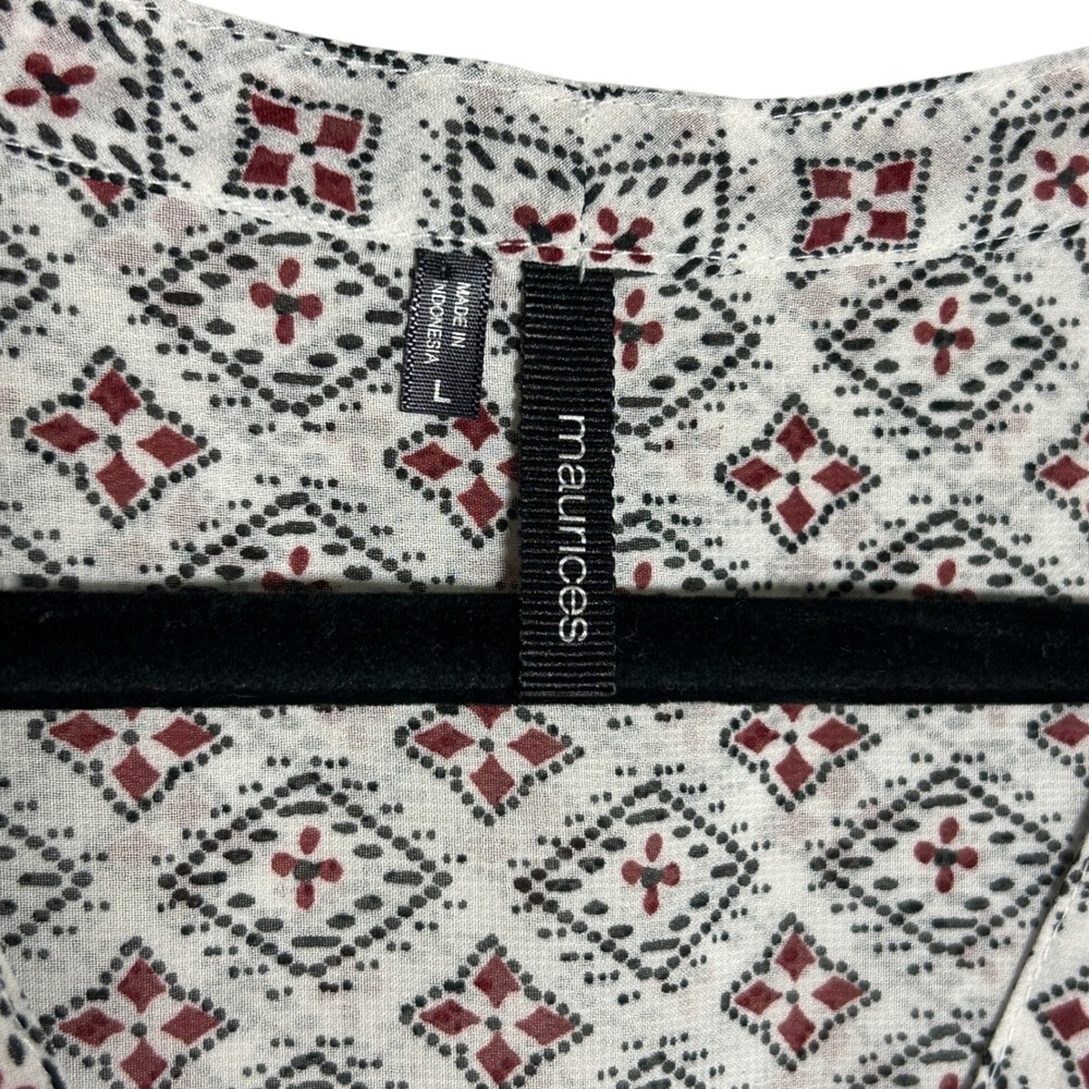 Maurices Women's Geometric Print Tunic Top Roll Tab Sleeves White Red Size L - Picture 4 of 7